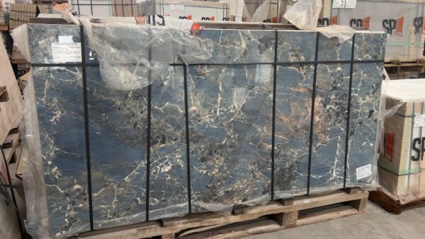 PORCELANATO AZUL CORAL